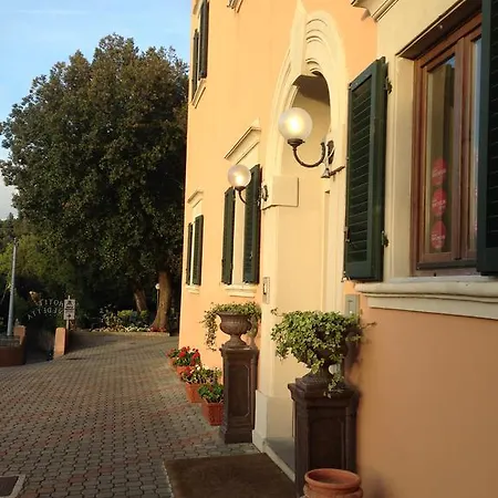 La Vedetta 3*